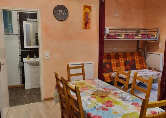 Appartement De Plain Pied , Jardin Et Grande Terrasse