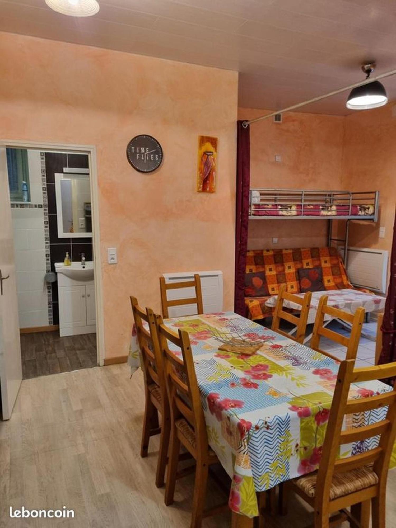 De Plain Pied , Jardin Et Grande Terrasse Ussat