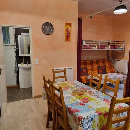 Appartement De Plain Pied , Jardin Et Grande Terrasse Ussat Exterior foto