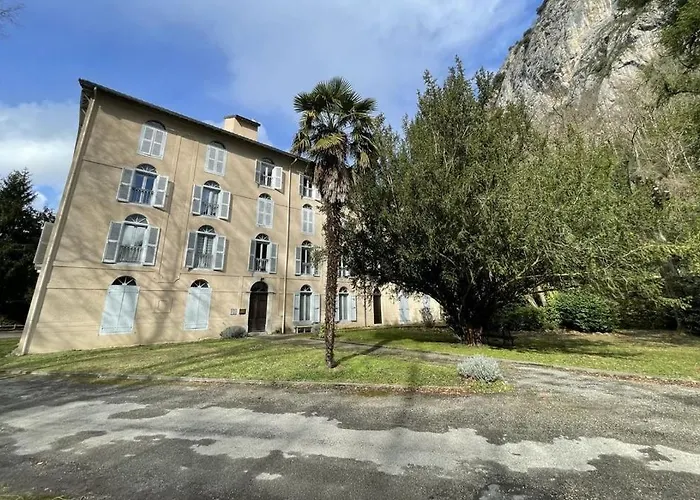 Appartement De Plain Pied , Jardin Et Grande Terrasse