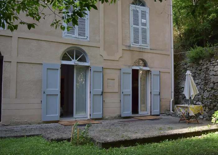 Appartement De Plain Pied , Jardin Et Grande Terrasse